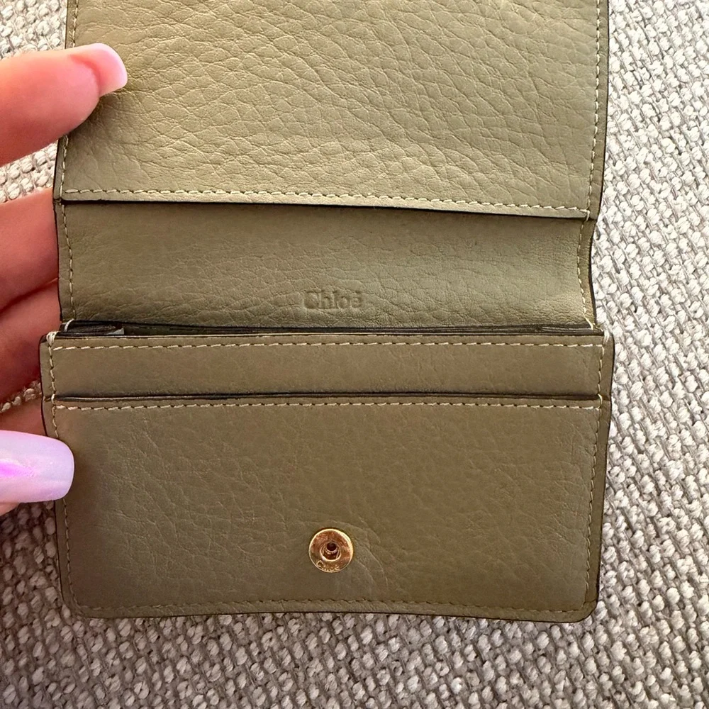 Chloe Olive Leather Wallet with Gold Ring Detail - Picture 3 of 7